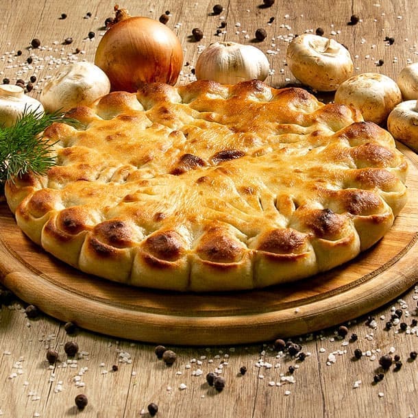 Осетинские пироги с картошкой, грибами и жареным луком